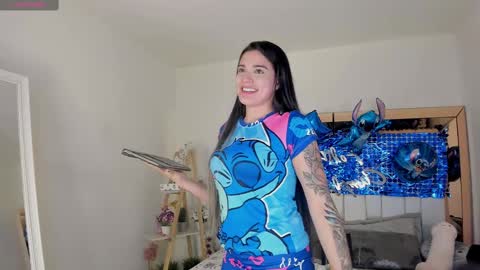 Mia Villalobos online show from February 10, 4:14 pm
