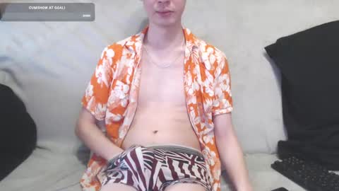 Snapshot of michael_danymans chatting on March 5, 7:49 am Michael online show from March 5, 7:49 am