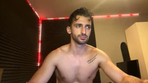 Snapshot of michelemagnetico chatting on September 10, 11:17 pm michelemagnetico online show from September 10, 11:17 pm