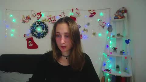 Snapshot of michellee11 chatting on January 8, 12:05 pm Michel online show from January 8, 12:05 pm