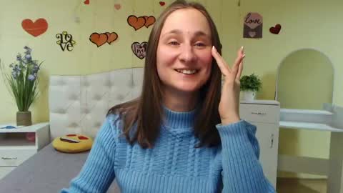 Snapshot of michellee11 chatting on February 17, 3:33 pm Michel online show from February 17, 3:33 pm
