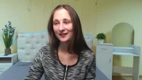 Snapshot of michellee11 chatting on February 3, 12:14 pm Michel online show from February 3, 12:14 pm