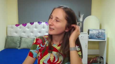 Snapshot of michellee11 chatting on September 15, 11:12 am Michel online show from September 15, 11:12 am