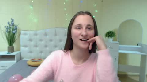 Snapshot of michellee11 chatting on January 16, 3:24 pm Michel online show from January 16, 3:24 pm