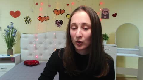 Snapshot of michellee11 chatting on February 12, 1:06 pm Michel online show from February 12, 1:06 pm