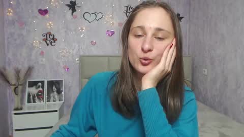 Snapshot of michellee11 chatting on February 13, 12:11 pm Michel online show from February 13, 12:11 pm