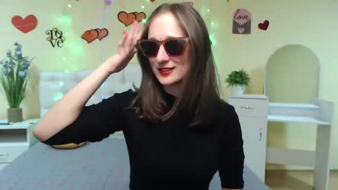 Snapshot of michellee11 chatting on March 10, 12:06 pm Michel online show from March 10, 12:06 pm