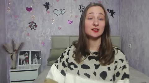Snapshot of michellee11 chatting on February 15, 3:17 pm Michel online show from February 15, 3:17 pm