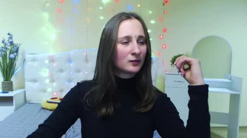 Snapshot of michellee11 chatting on January 20, 3:28 pm Michel online show from January 20, 3:28 pm