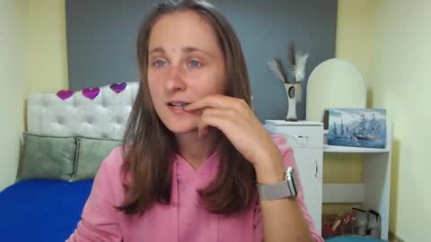Snapshot of michellee11 chatting on September 12, 11:23 am Michel online show from September 12, 11:23 am