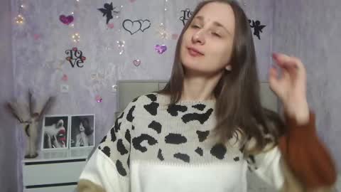Snapshot of michellee11 chatting on February 15, 12:11 pm Michel online show from February 15, 12:11 pm