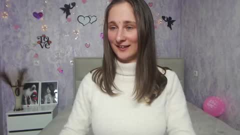 Snapshot of michellee11 chatting on February 7, 3:19 pm Michel online show from February 7, 3:19 pm