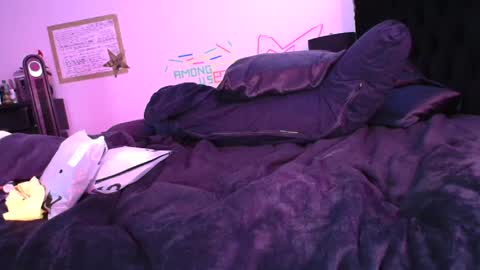 Midnightrose online show from February 12, 9:31 am