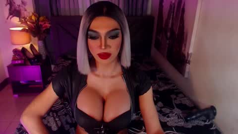 Snapshot of midnightscentxx chatting on January 18, 4:15 am KATE online show from January 18, 4:15 am