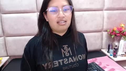 Snapshot of miha_smith chatting on February 22, 9:59 pm Miha online show from February 22, 9:59 pm
