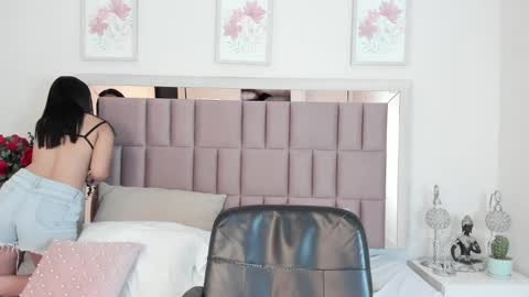 Snapshot of miia_palmerr chatting on March 11, 6:52 pm Mia online show from March 11, 6:52 pm