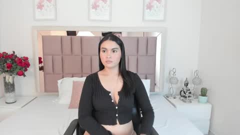 Snapshot of miia_palmerr chatting on February 27, 3:37 pm Mia online show from February 27, 3:37 pm