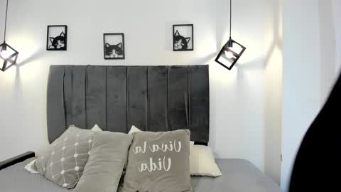 miiss_greyy online show from February 9, 3:11 am