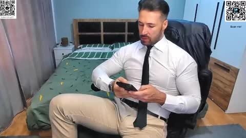 Snapshot of mikestrip chatting on January 22, 12:06 pm Mike online show from January 22, 12:06 pm