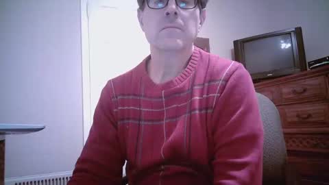 Snapshot of mikewulds chatting on February 24, 3:23 am Mike online show from February 24, 3:23 am