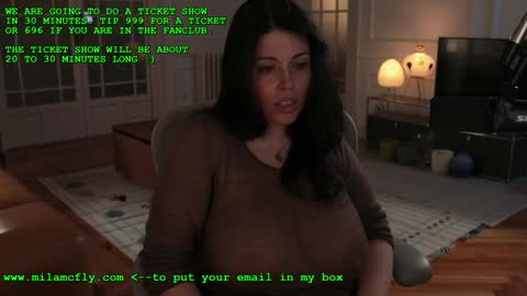 Snapshot of mila_ chatting on December 18, 11:45 am Princess Consuela Banana Hammock online show from December 18, 11:45 am