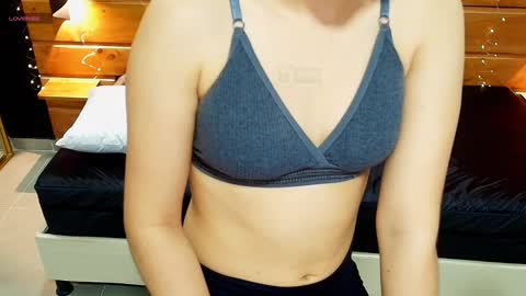 Snapshot of mila_kiitty chatting on March 1, 3:10 am Milena online show from March 1, 3:10 am