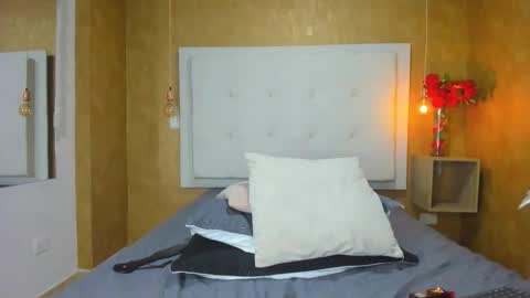 Snapshot of milaa_petite chatting on September 8, 11:26 pm online show from September 8, 11:26 pm