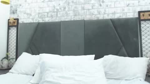 Snapshot of milaaadams chatting on February 17, 1:44 pm mila online show from February 17, 1:44 pm
