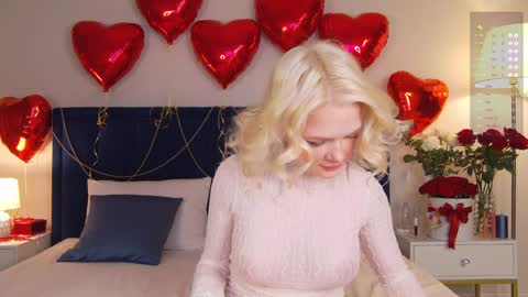 Snapshot of milademies chatting on January 2, 2:11 am Miss Cutie online show from January 2, 2:11 am