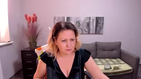 Snapshot of milana_blake chatting on March 6, 5:57 am Milana online show from March 6, 5:57 am