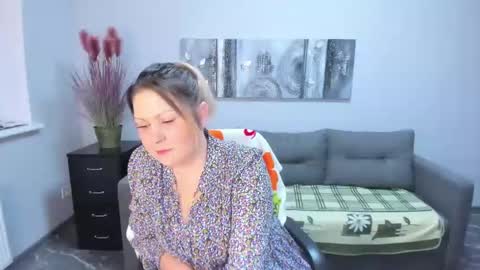 Snapshot of milana_blake chatting on March 11, 1:12 pm Milana online show from March 11, 1:12 pm