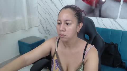 Milf Loven online show from March 5, 7:27 pm