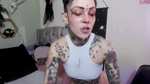 Snapshot of milf_onlyseduction chatting on March 3, 1:34 pm Isabella online show from March 3, 1:34 pm