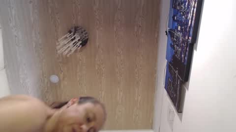 Snapshot of milf_valeria chatting on September 12, 4:53 pm Valeria online show from September 12, 4:53 pm