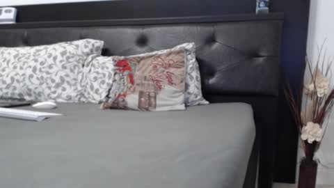 Snapshot of milfbiglips38 chatting on February 13, 12:21 pm milfa online show from February 13, 12:21 pm