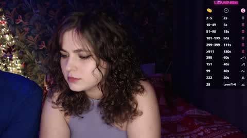 Snapshot of milk_slice chatting on December 26, 10:31 pm Stella and Neo online show from December 26, 10:31 pm