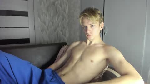 Isaac online show from December 2, 5:41 am