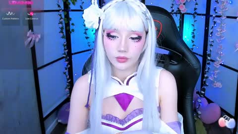 Snapshot of milkycute chatting on February 8, 9:57 pm milky cute online show from February 8, 9:57 pm