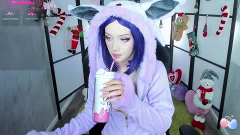 Snapshot of milkycute chatting on January 4, 9:52 pm milky cute online show from January 4, 9:52 pm
