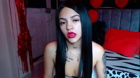 Snapshot of millacounisslosexanal chatting on March 10, 9:40 pm Violeta online show from March 10, 9:40 pm