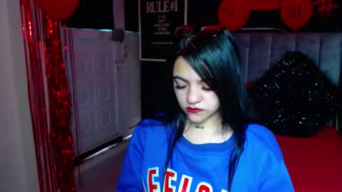 Snapshot of millacounisslosexanal chatting on February 27, 3:05 pm Violeta online show from February 27, 3:05 pm
