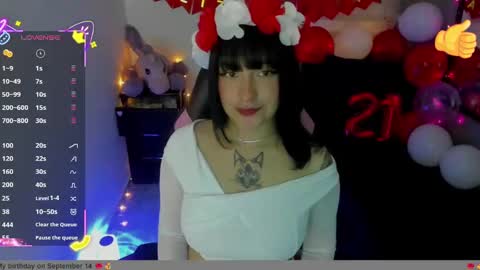 Snapshot of millandiux chatting on September 13, 11:51 pm millandiux online show from September 13, 11:51 pm