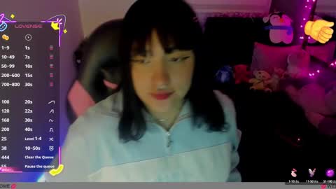 Snapshot of millandiux chatting on September 21, 1:31 am millandiux online show from September 21, 1:31 am