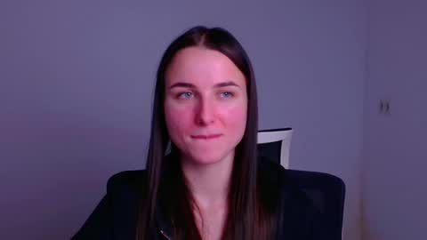 Snapshot of milly_liss chatting on December 26, 10:05 am Milly online show from December 26, 10:05 am