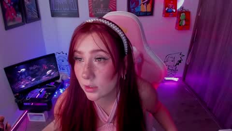 Snapshot of milly_yako chatting on December 11, 8:07 pm Monkey D Maddie online show from December 11, 8:07 pm