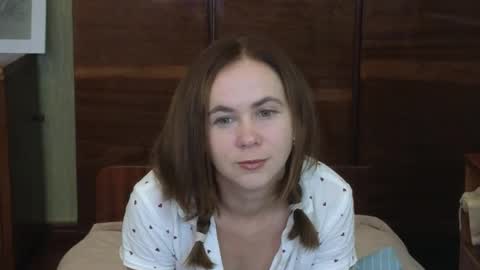 Snapshot of milora_ chatting on September 9, 3:23 pm Mila online show from September 9, 3:23 pm