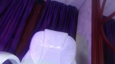 Snapshot of milu23__ chatting on March 6, 5:11 pm milu23__ online show from March 6, 5:11 pm
