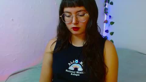 mily_baker online show from January 28, 9:40 pm