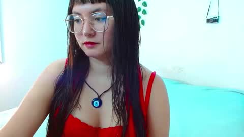 mily_baker online show from December 24, 7:33 pm