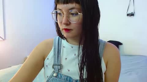 mily_baker online show from December 23, 5:43 pm